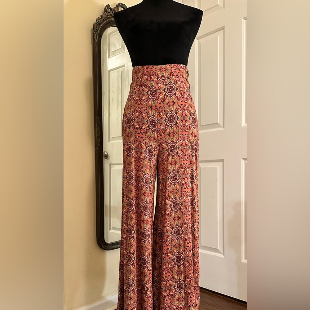 FARM Rio Multicolor Wide Leg Pants - Picture 2 of 7